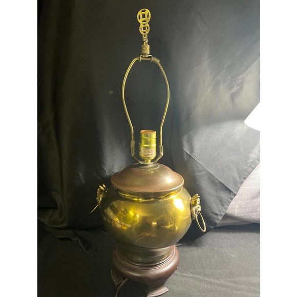 1980 Vintage Foo Dog Style Brass Table Lamp - Picture 4 of 9